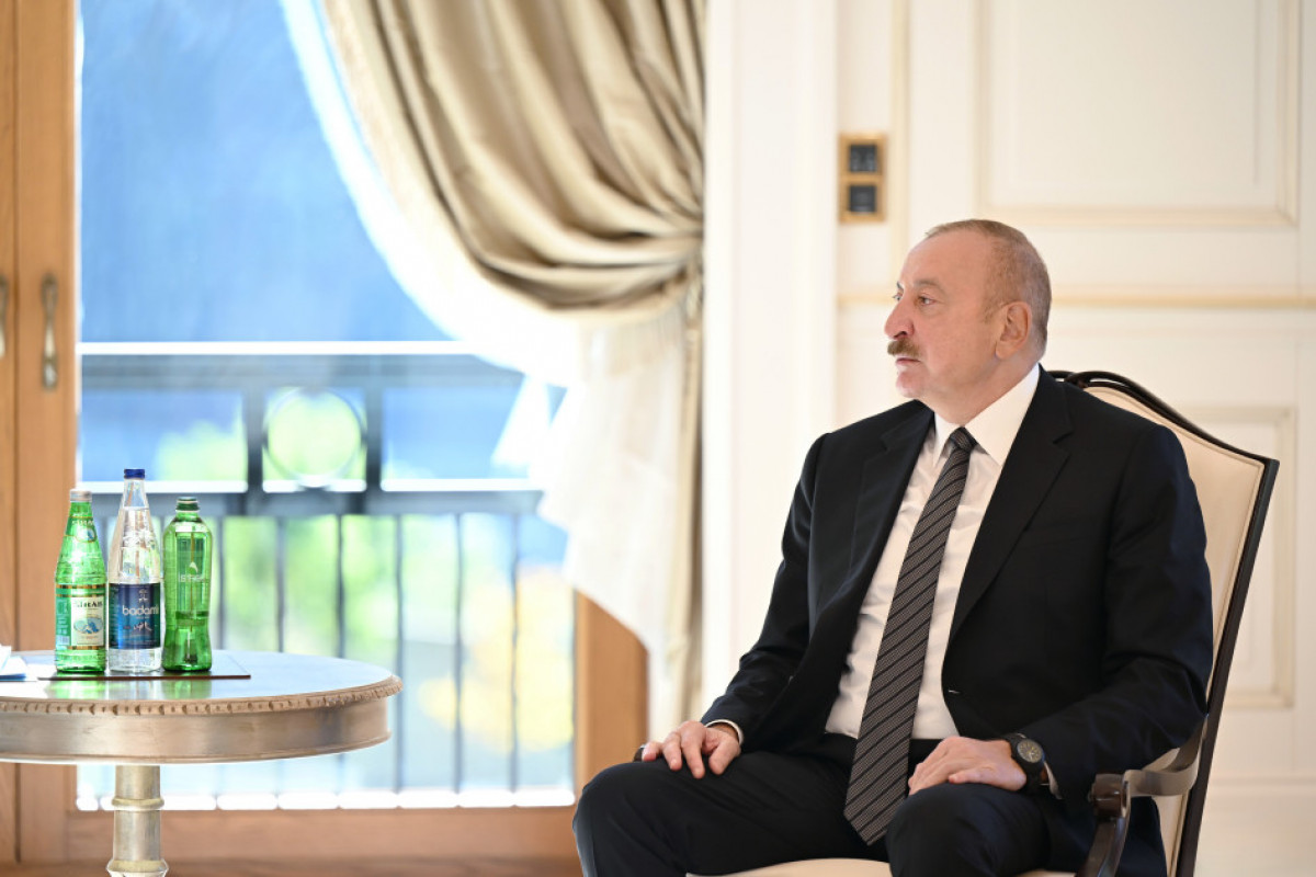Ilham Aliyev reçoit le secrétaire général de l'Organisation des États turciques à Guébélé