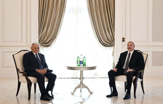 Guébélé : le président azerbaïdjanais reçoit le président du Conseil des sages de l'Organisation des États turciques