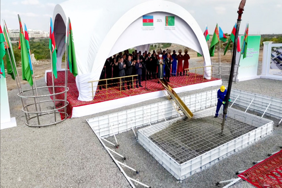 Pose de la première pierre de la mosquée que le Turkménistan construira à Fuzouli