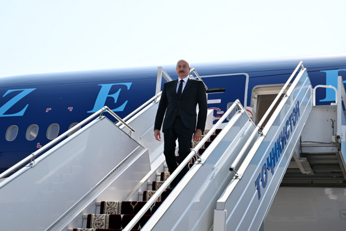Le président Ilham Aliyev entame une visite au Tadjikistan