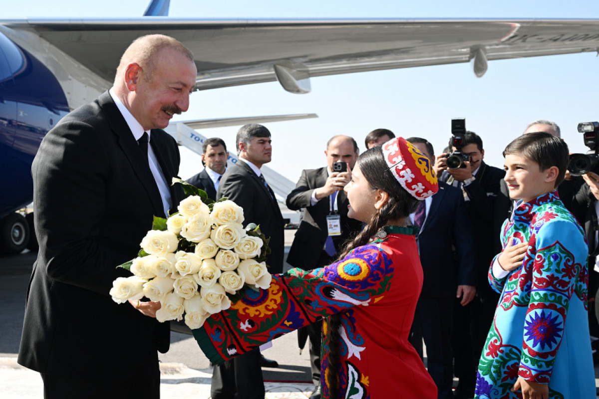 Le président Ilham Aliyev entame une visite au Tadjikistan