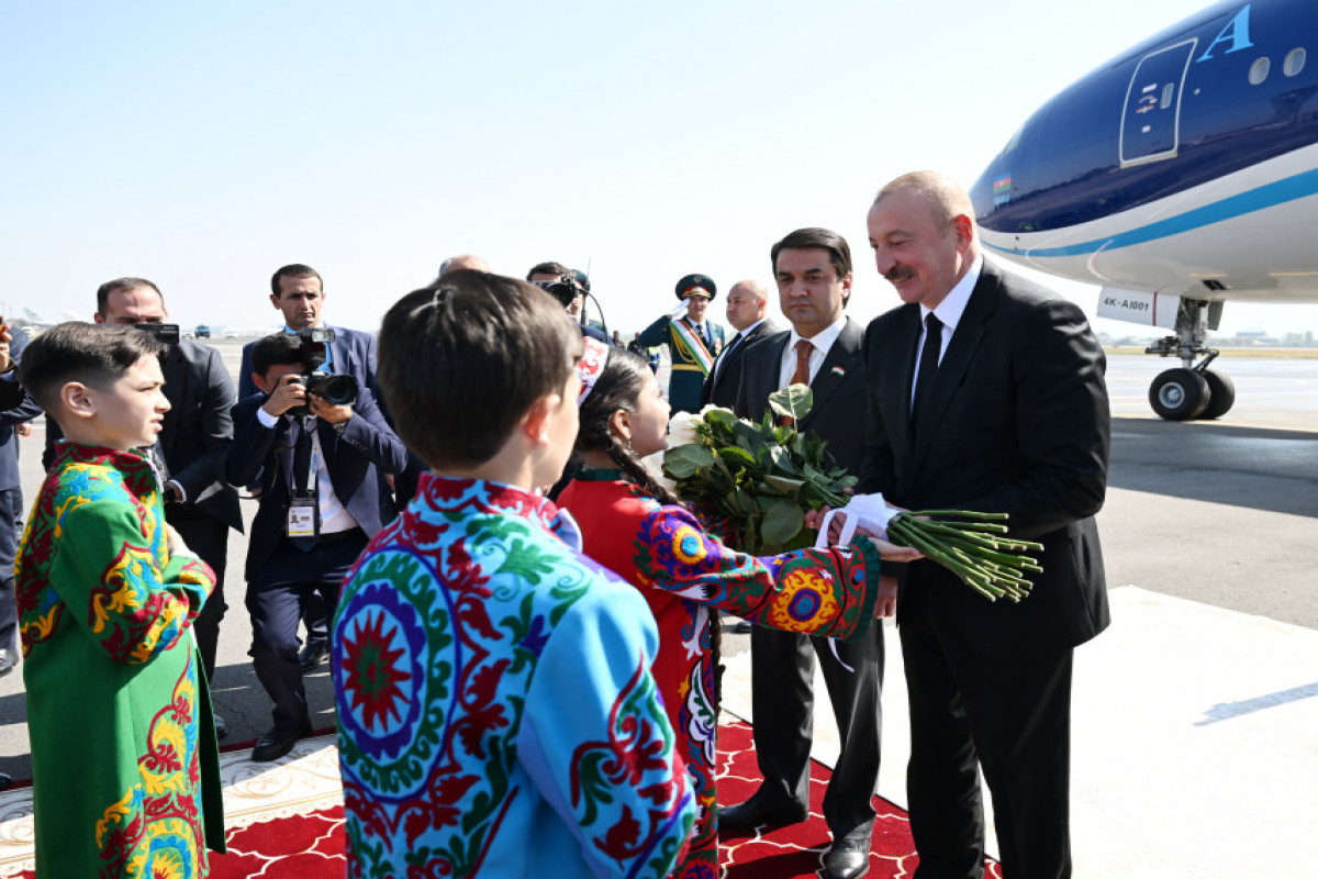Le président Ilham Aliyev entame une visite au Tadjikistan