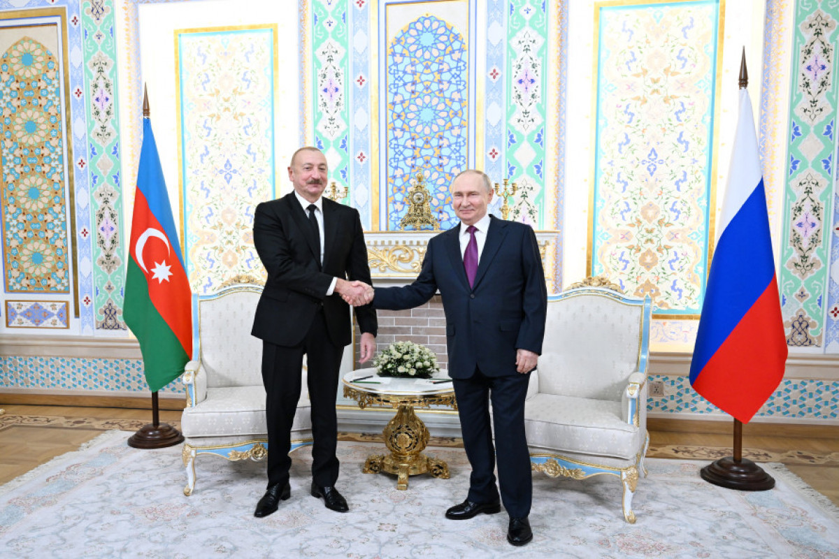 Entretien en tête-à-tête entre les présidents Aliyev et Poutine à Douchanbé - Photos 