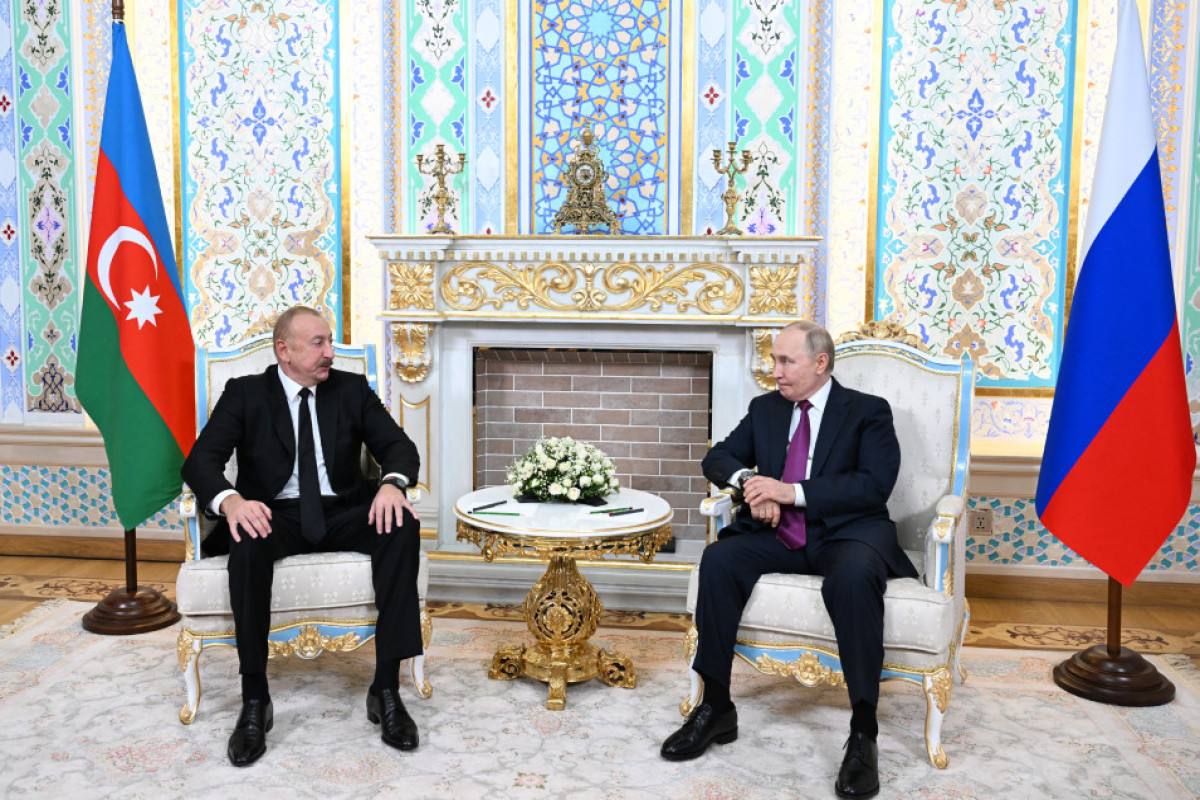 Entretien en tête-à-tête entre les présidents Aliyev et Poutine à Douchanbé - Photos 