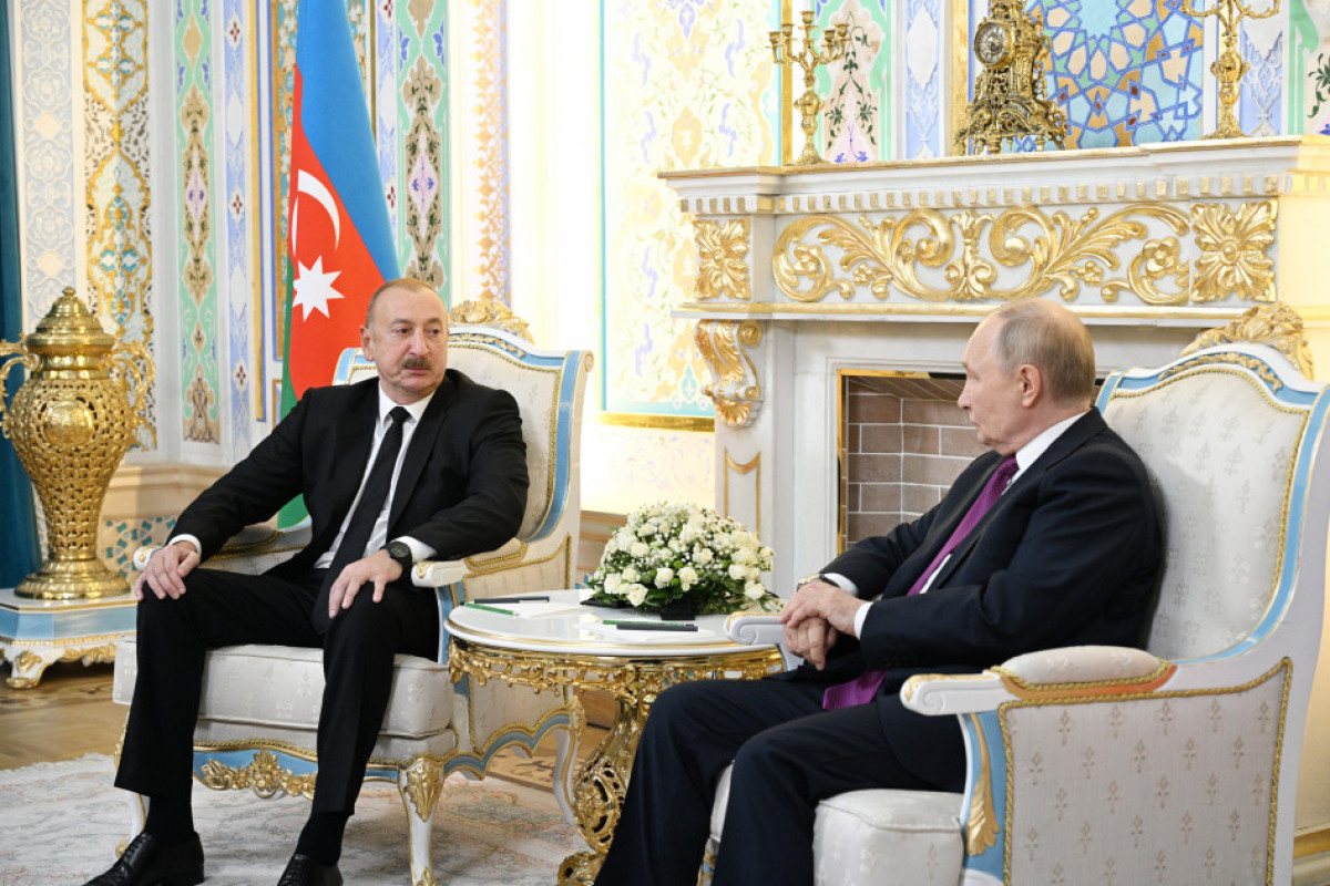 Entretien en tête-à-tête entre les présidents Aliyev et Poutine à Douchanbé - Photos 