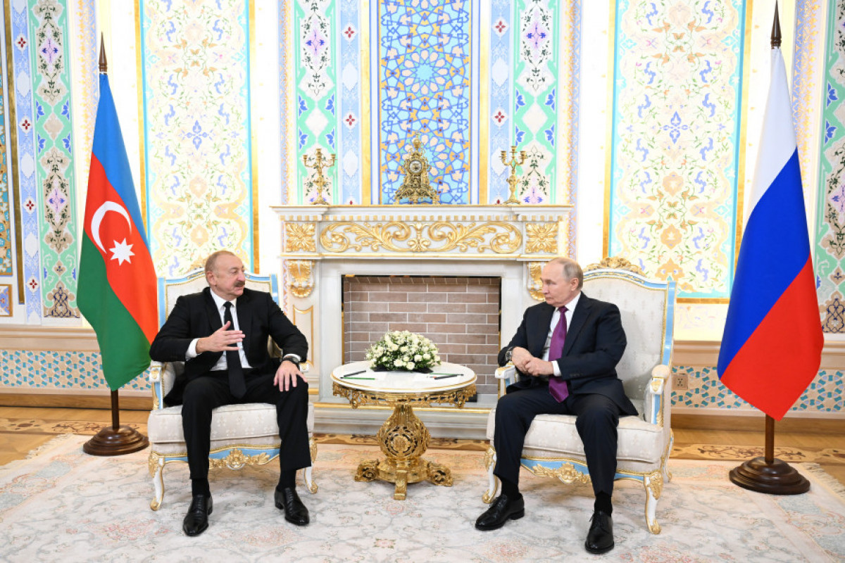 Entretien en tête-à-tête entre les présidents Aliyev et Poutine à Douchanbé - Photos 