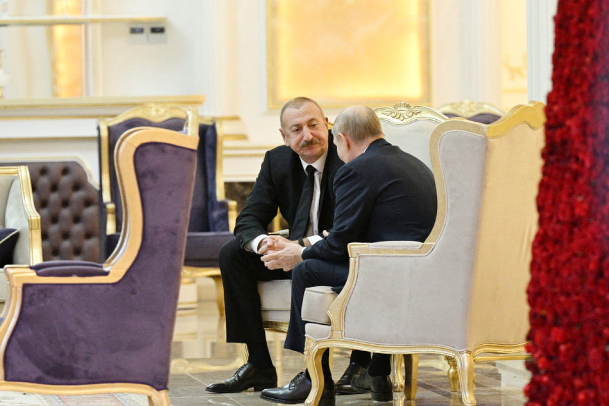 Entretien en tête-à-tête entre les présidents Aliyev et Poutine à Douchanbé - Photos 