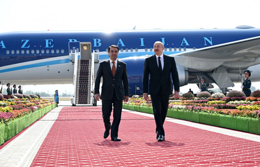 Le président Ilham Aliyev entame une visite au Tadjikistan