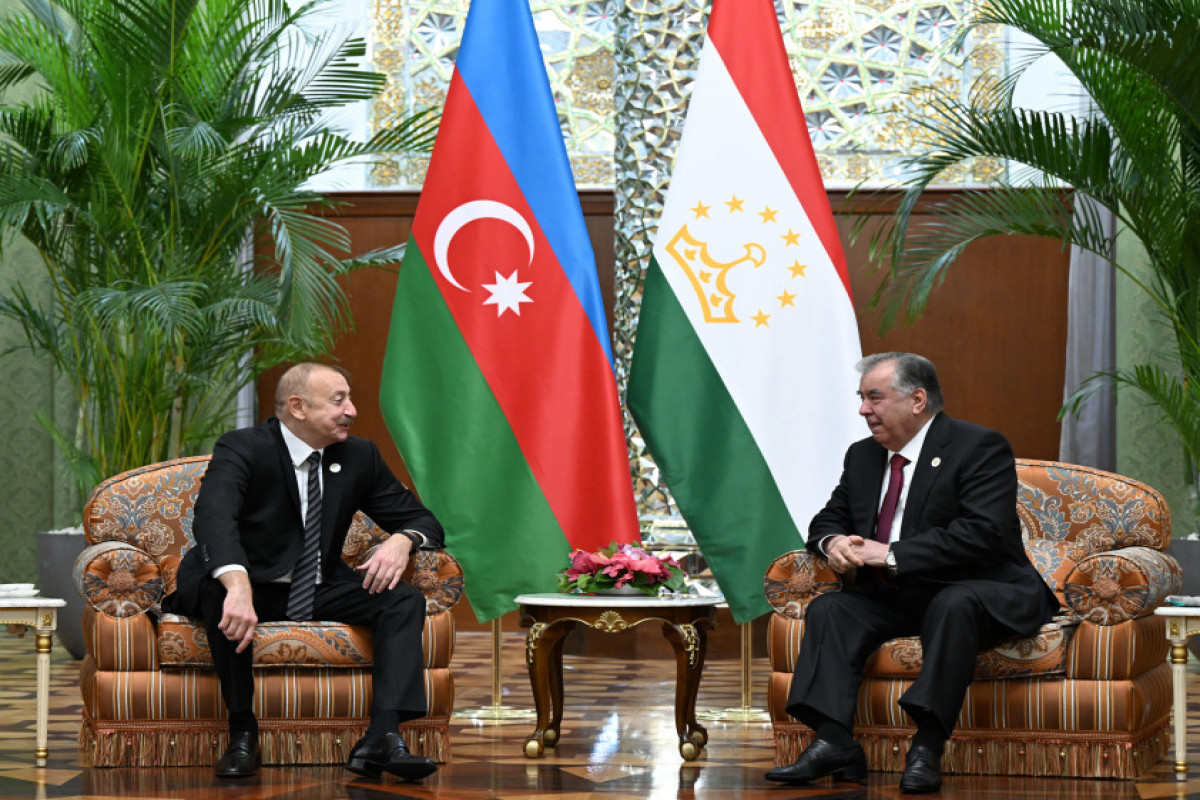 Présidents Ilham Aliyev et Emomali Rahmon