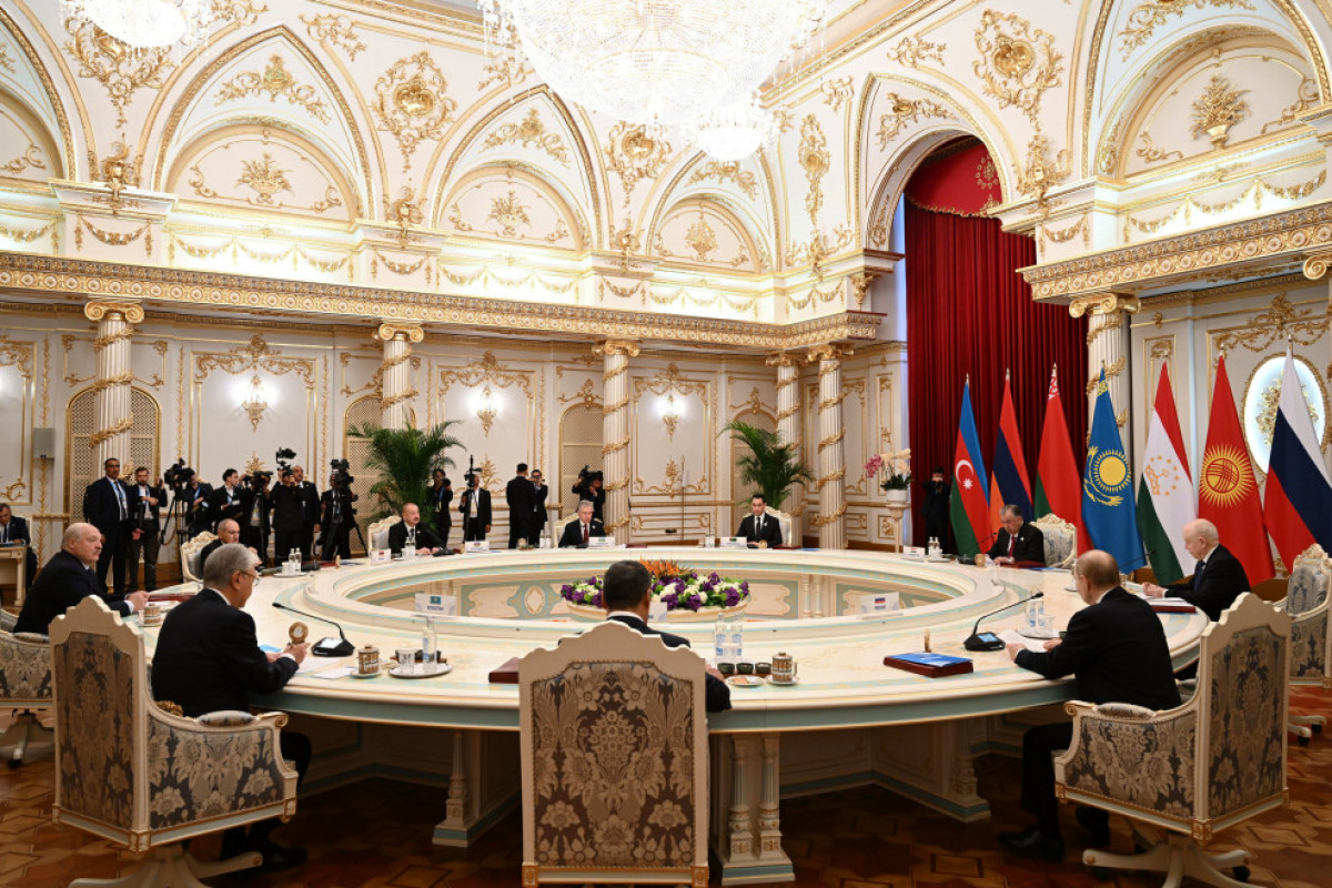 Ilham Aliyev prend la parole lors de la réunion restreinte du Conseil des chefs d’Etat de la CEI à Douchanbé - Mise à Jour 