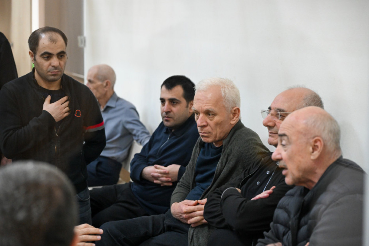 Des preuves concernant les tortures infligées par l’armée arménienne à des prisonniers de guerre azerbaïdjanais sont présentées et exposées devant le tribunal