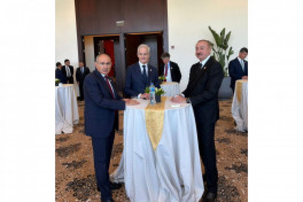 Entretien du président Ilham Aliyev avec Nikol Pachinian en Égypte - Photo - Vidéo 