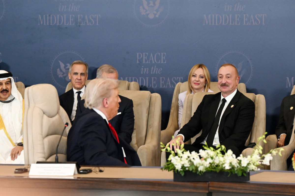 Le président azerbaïdjanais prend part au sommet pour la paix au Moyen-Orient - Vidéo  - Mise à jour  