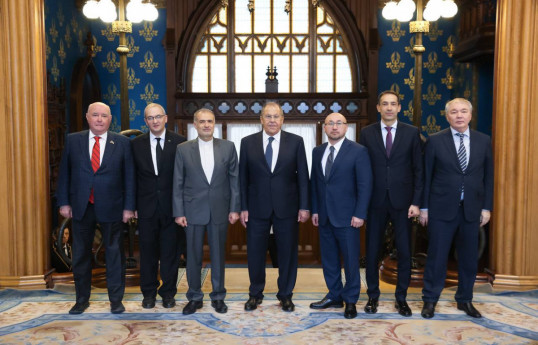Lavrov rencontre les ambassadeurs des États riverains de la Caspienne