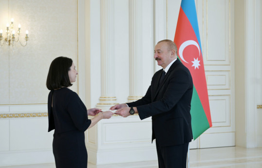 Le président azerbaïdjanais reçoit les lettres de créance de la nouvelle ambassadrice de France à Bakou