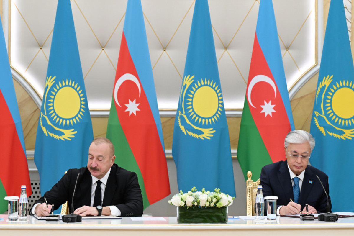 Échange de docuements entre l’Azerbaïdjan et le Kazakhstan