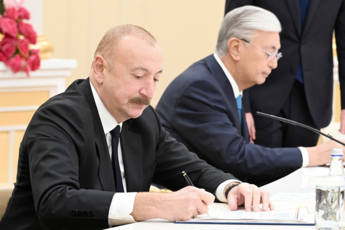 Échange de docuements entre l’Azerbaïdjan et le Kazakhstan