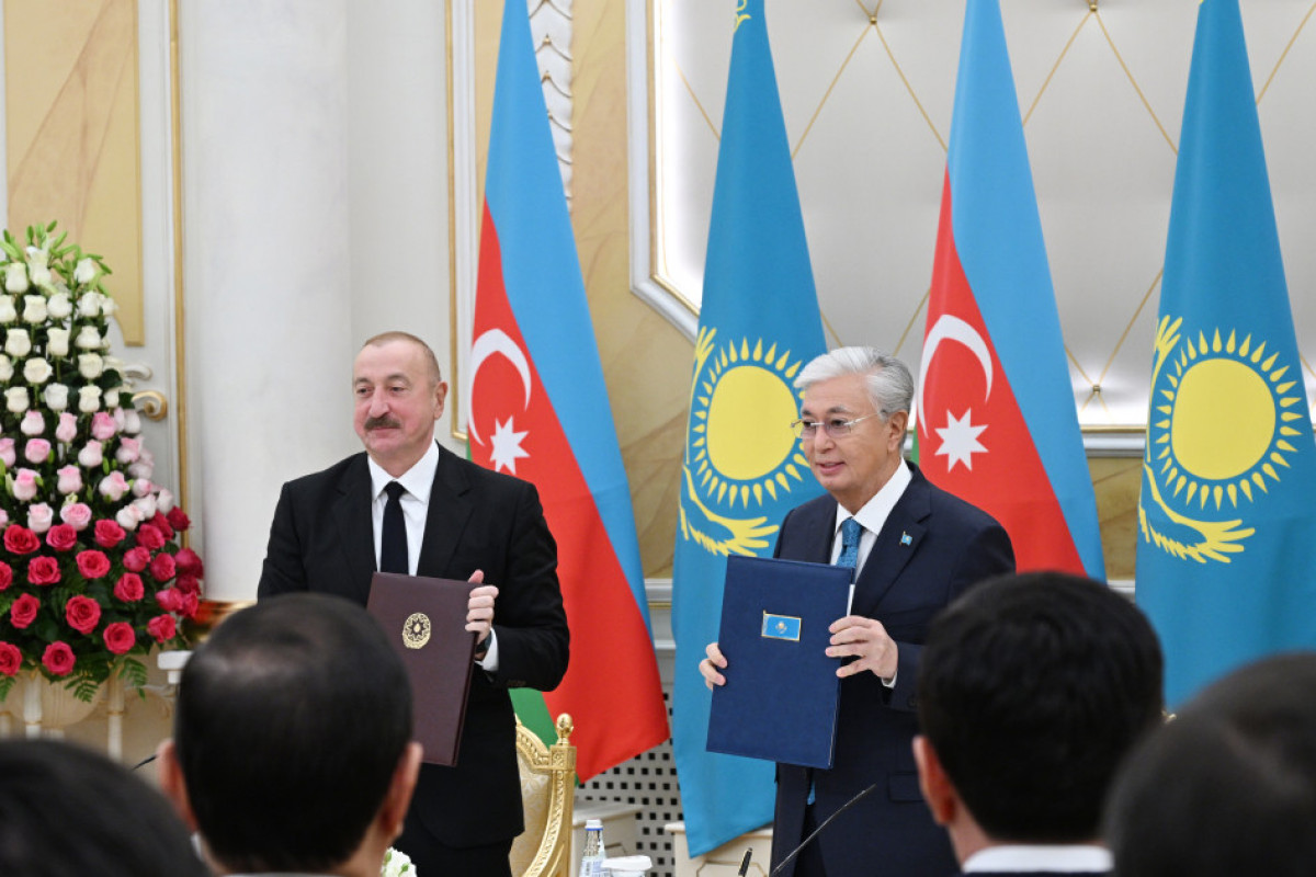 Échange de docuements entre l’Azerbaïdjan et le Kazakhstan