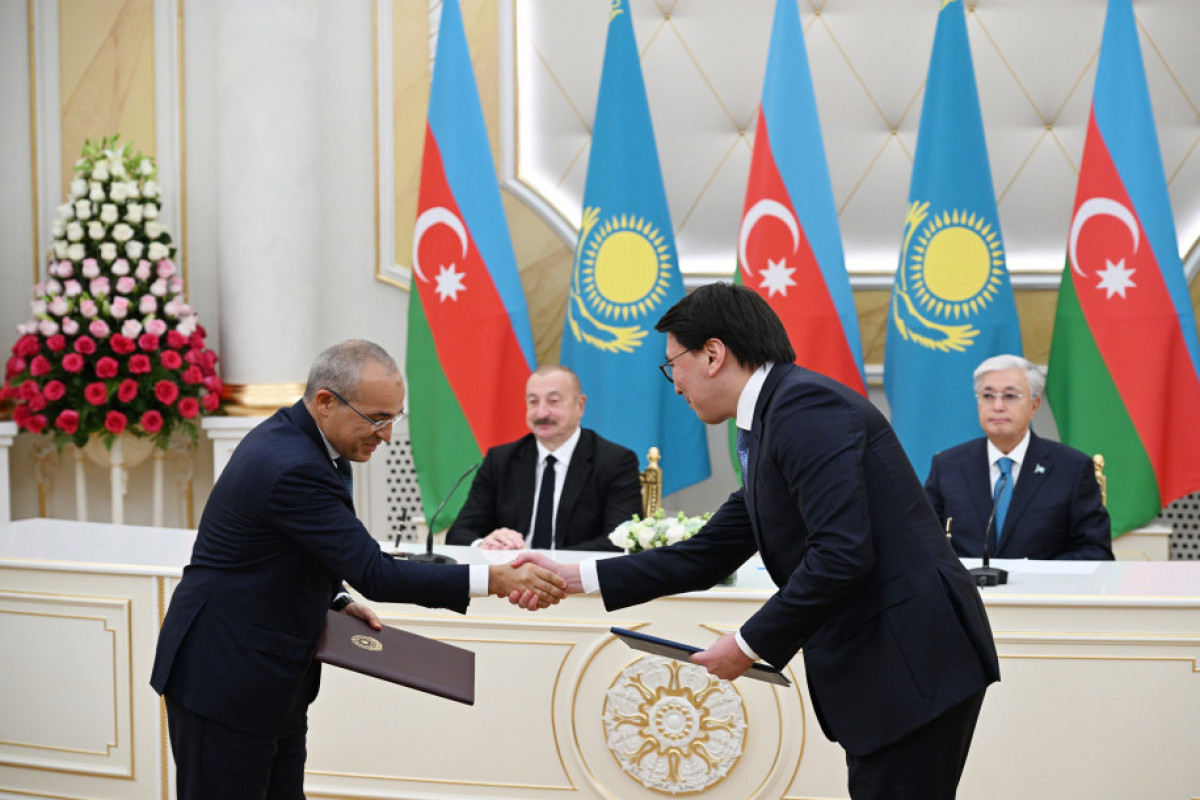 Échange de docuements entre l’Azerbaïdjan et le Kazakhstan