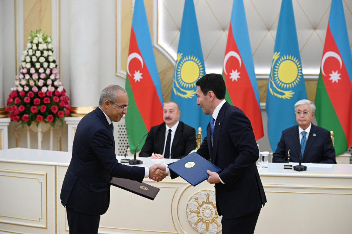 Échange de docuements entre l’Azerbaïdjan et le Kazakhstan