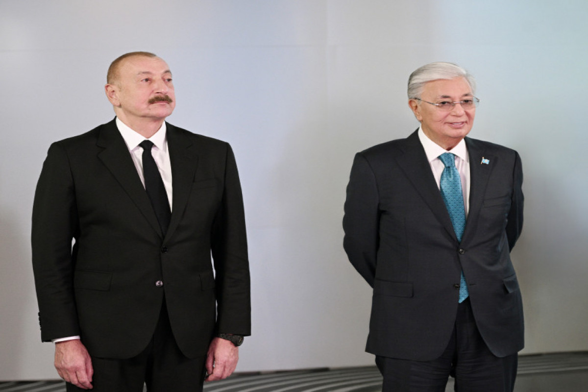 Astana : Les présidents Aliyev et Tokaïev visitent le Centre international d’IA « Alem.ai »