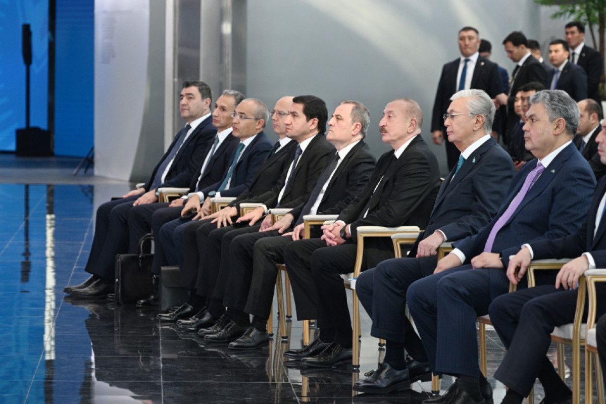 Astana : Les présidents Aliyev et Tokaïev visitent le Centre international d’IA « Alem.ai »