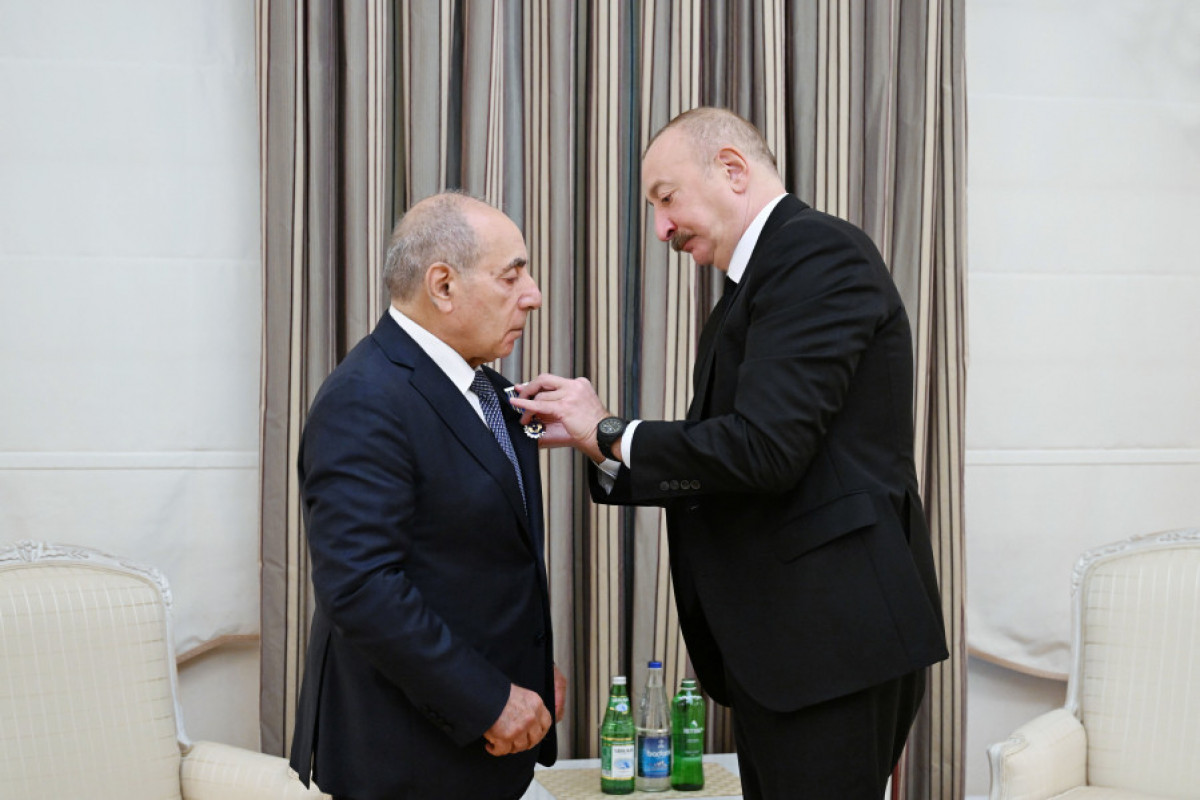 Le président Ilham Aliyev remet l’Ordre « Istiqlal » à Yagoub Eyyoubov