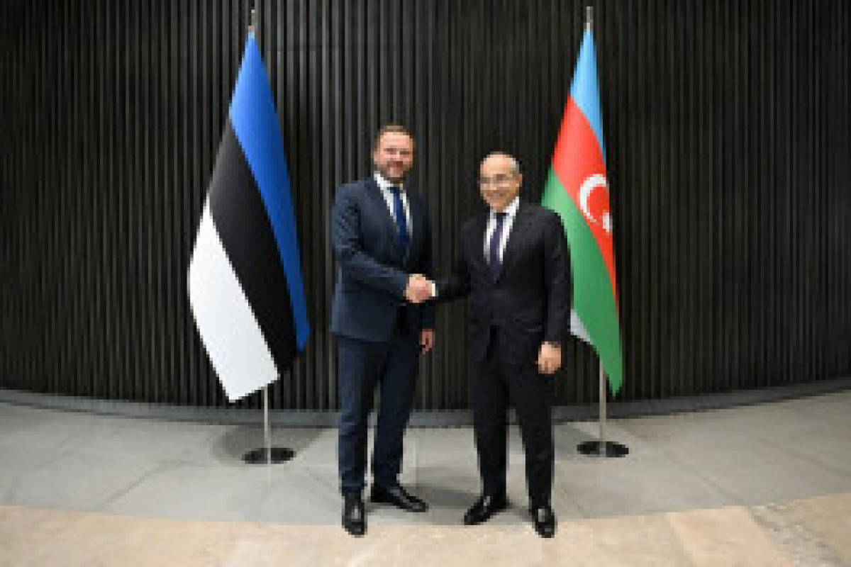 L'Azerbaïdjan et l'Estonie discutent du développement de leur coopération économique et de leur participation à des projets au Karabagh