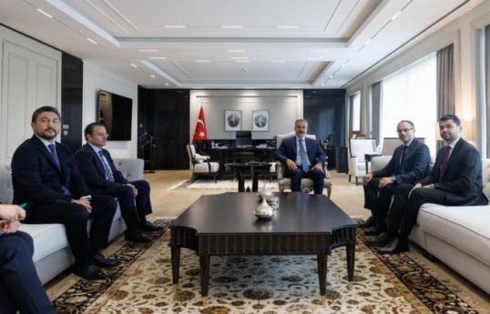 Hakan Fidan reçoit le secrétaire général de la TURKPA à Ankara