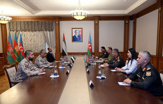 Visite du commandant des forces d'opérations spéciales des Émirats arabes unis en Azerbaïdjan