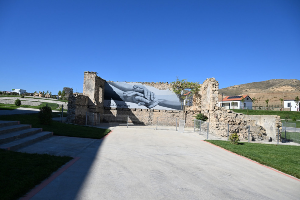 Ilham Aliyev assiste à l'inauguration de la première phase du village d'Horovlou de la région de Djabraïl