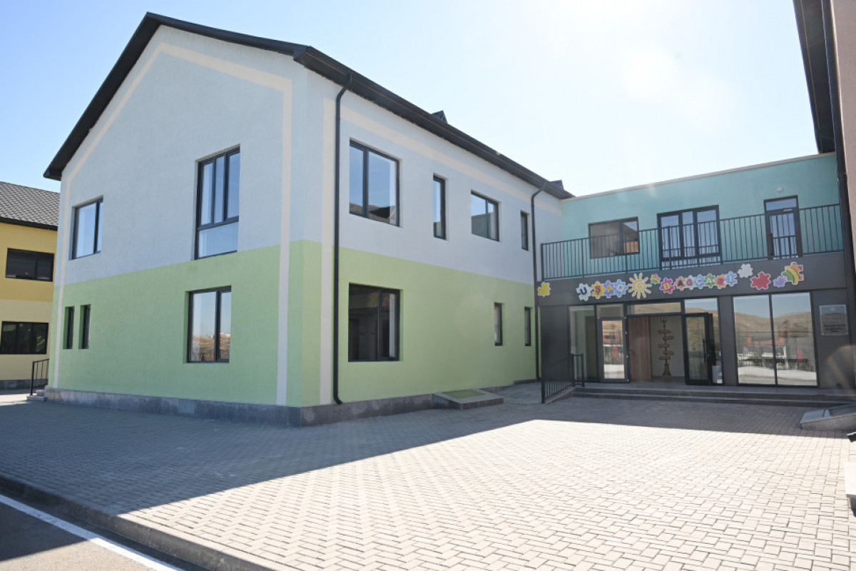 Ilham Aliyev assiste à l'inauguration de la première phase du village d'Horovlou de la région de Djabraïl