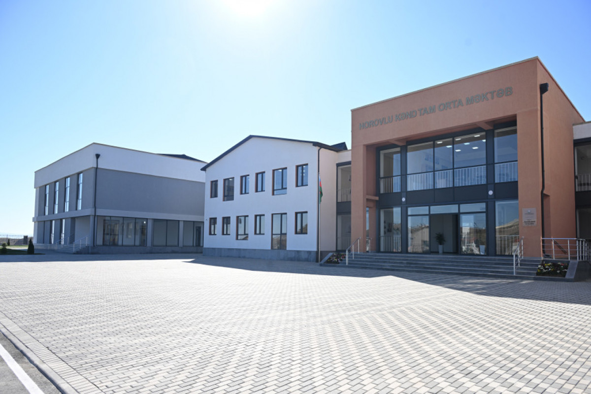 Ilham Aliyev assiste à l'inauguration de la première phase du village d'Horovlou de la région de Djabraïl