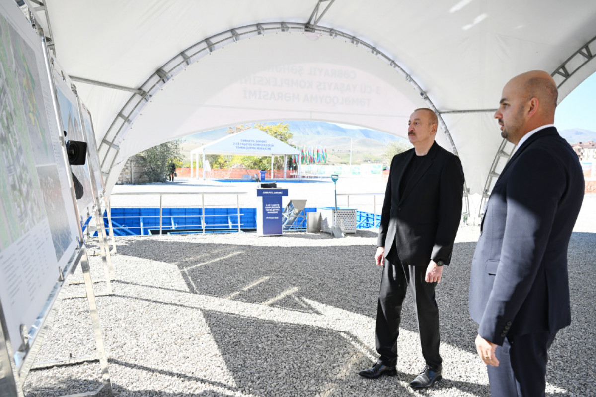 Pose de la première pierre des complexes résidentiels dans la ville de Djabraïl