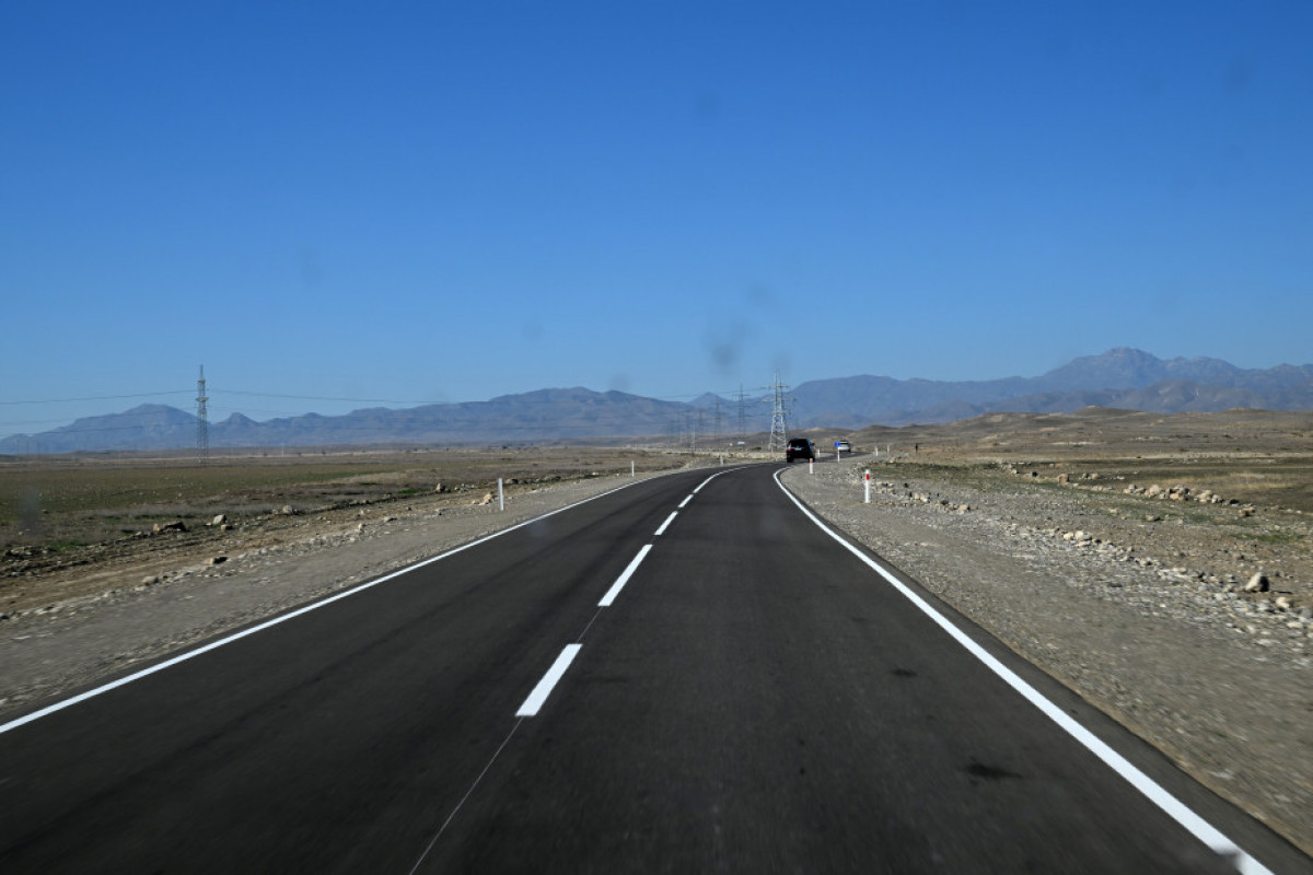 Djabraïl : Le président de la République participe à l’ouverture de la route menant à la Centrale électrique solaire « Şefeq »