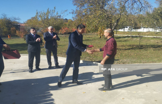 Réinstallation dans les villages de Tezebiné, Ballydja et Badara de la région de Khodjaly