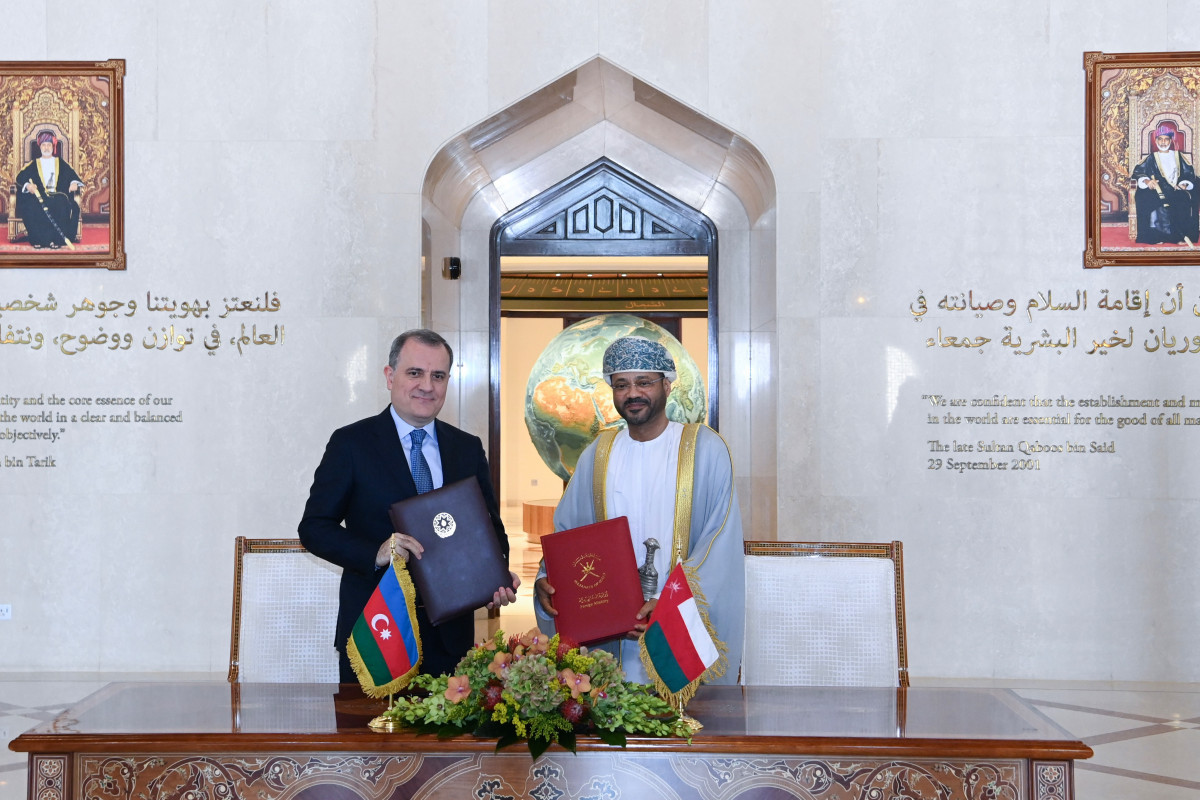 L’Azerbaïdjan et Oman signent un accord d’exemption réciproque de visa pour les passeports diplomatiques