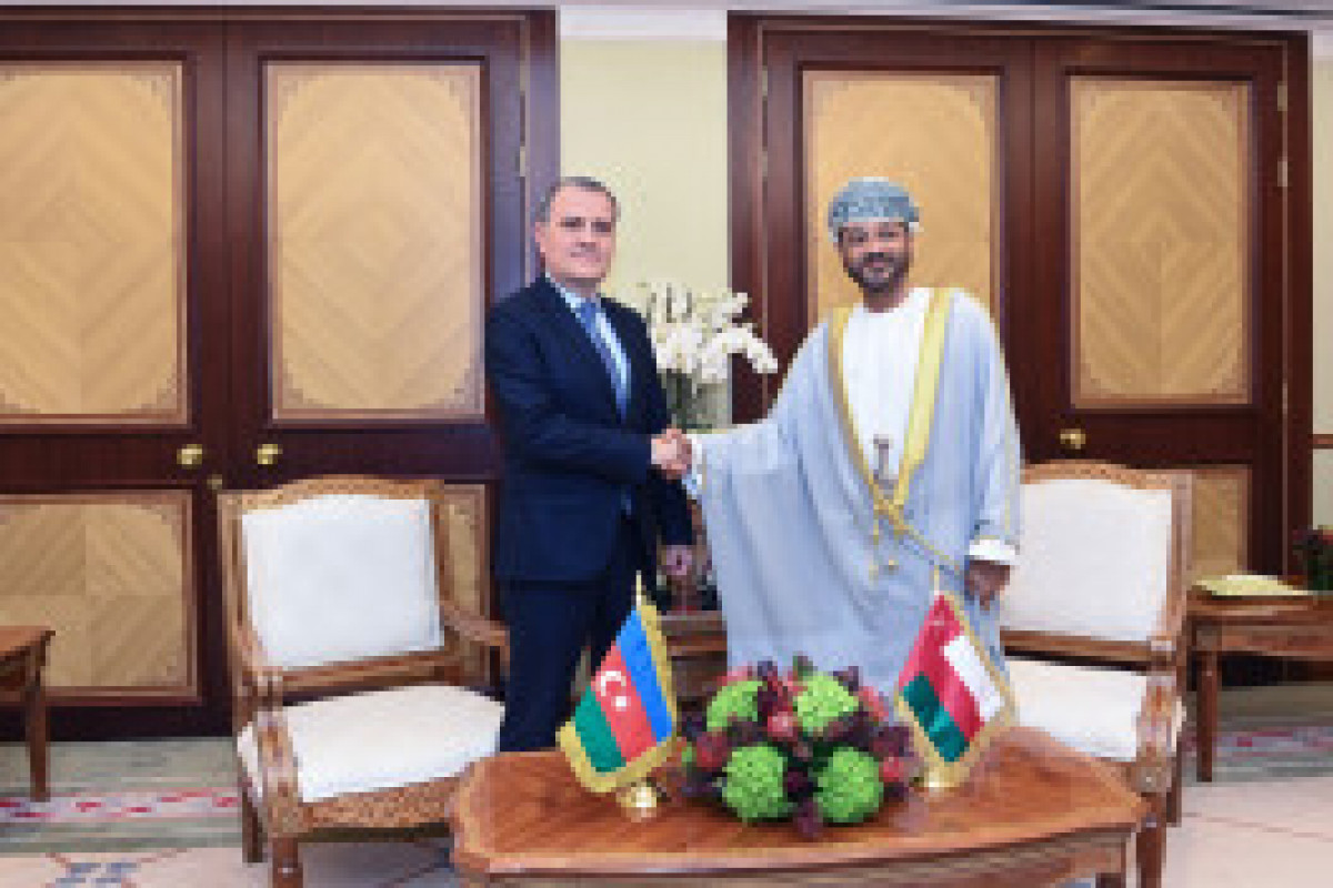Les ministres des Affaires étrangères d'Azerbaïdjan et d'Oman ont discuté de la coopération bilatérale