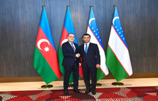 Rencontre des ministres azerbaïdjanais et ouzbek à Samarcande