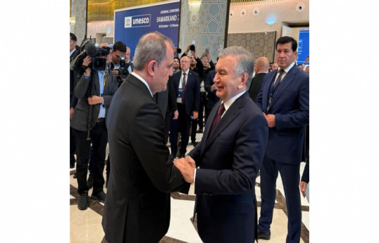 Rencontre entre le ministre azerbaïdjanais des AE et le président ouzbek