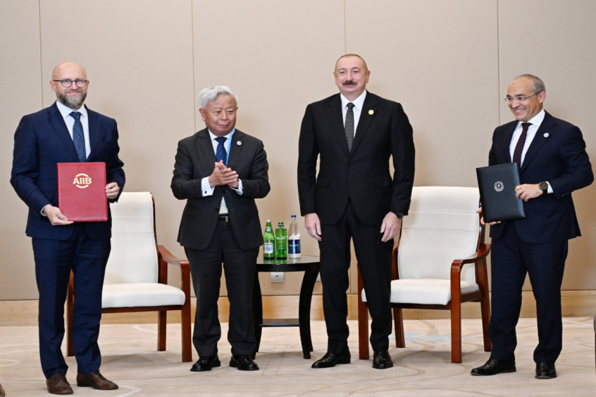 Tianjin : Le président Ilham Aliyev rencontre le président de la BAII Jin Liqun