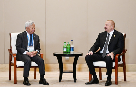 Tianjin : Le président Ilham Aliyev rencontre le président de la BAII Jin Liqun
