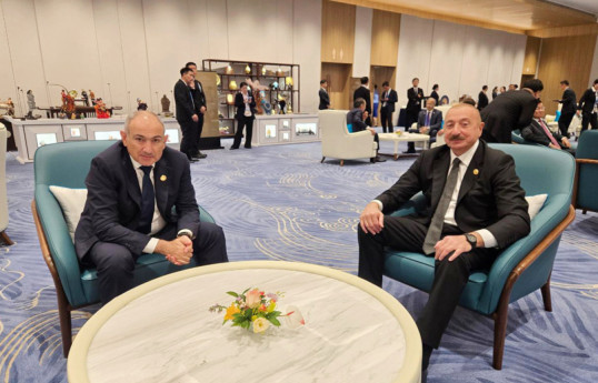 Le président Ilham Aliyev s’est entretenu avec Nikol Pashinyan à Tianjin - Vidéo 