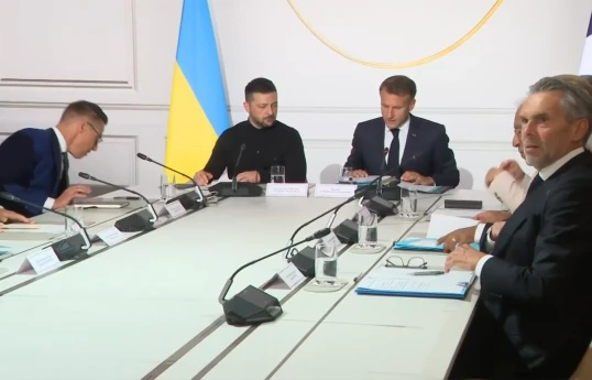 Début de la réunion de la "Coalition des volontaires" en présence de Zelensky à Paris