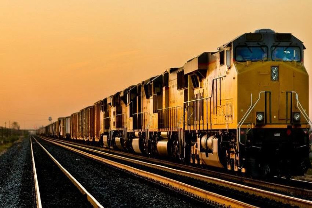 La Chine envoie des trains de marchandises vers l