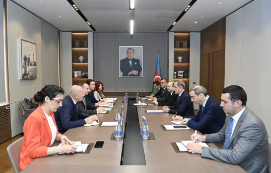 Consultations politiques entre l'Azerbaïdjan et la Serbie