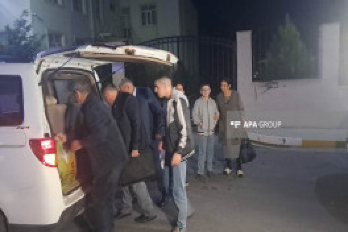 Un nouveau groupe d'anciens déplacés internes retourne dans la ville de Kelbédjer - Photo 