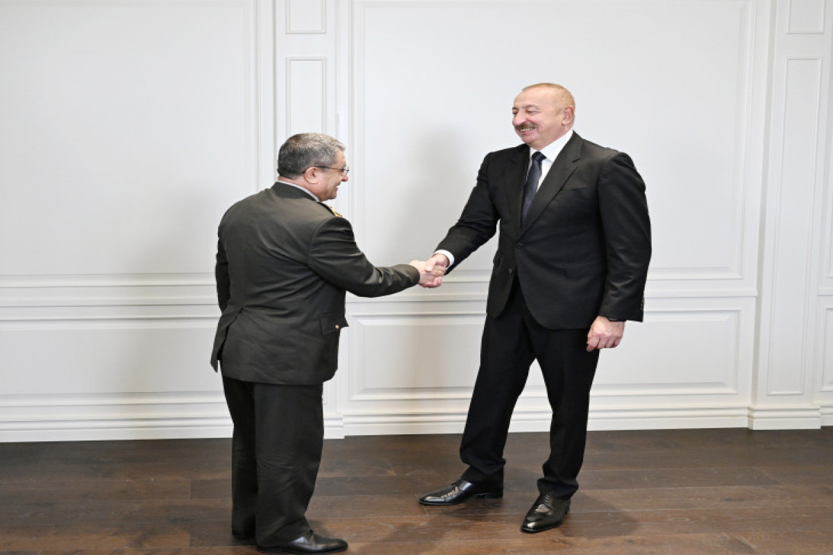 Le président de la République reçoit le chef d’état-major des armées turques