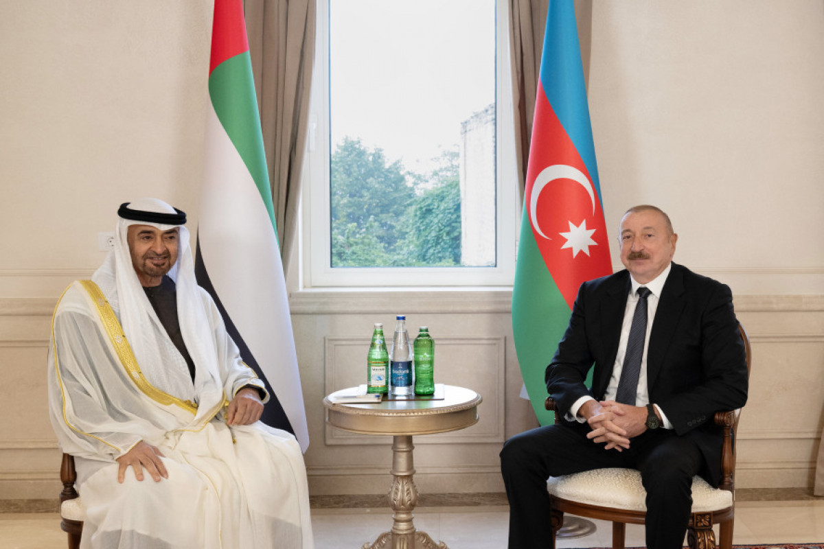 Entretien en tête-à-tête des présidents de l’Azerbaïdjan et des Émirats arabes unis