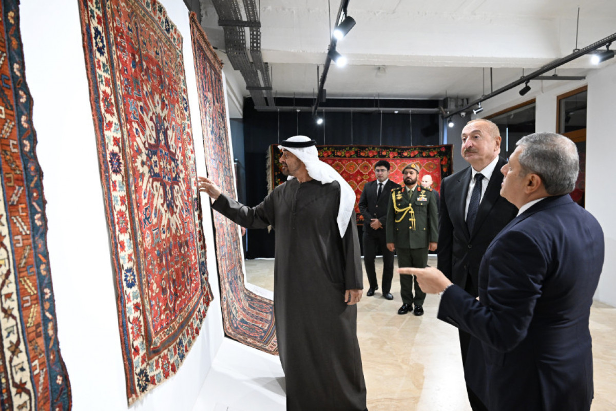 Les présidents de l’Azerbaïdjan et des Emirats arabes unis visitent la succursale du Musée national du tapis à Choucha